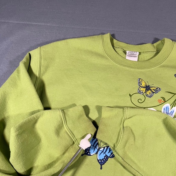 Gildan‎ Flowers Butterflies Graphic Print Crewneck Sweatshirt - Medium - Picture 6 of 7
